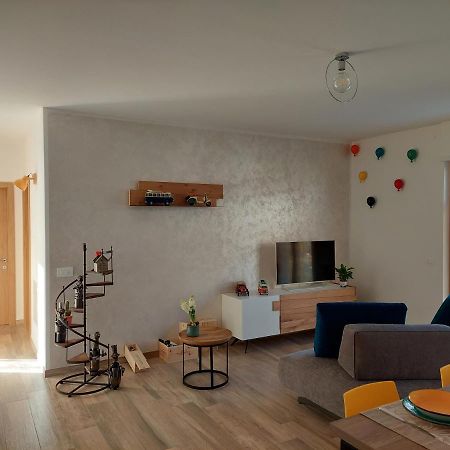 La Bougainville - Luxury Apartment Torbole Sul Garda Eksteriør billede