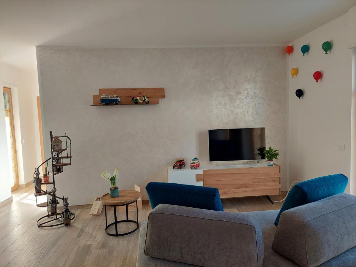 La Bougainville - Luxury Apartment Torbole Sul Garda Eksteriør billede