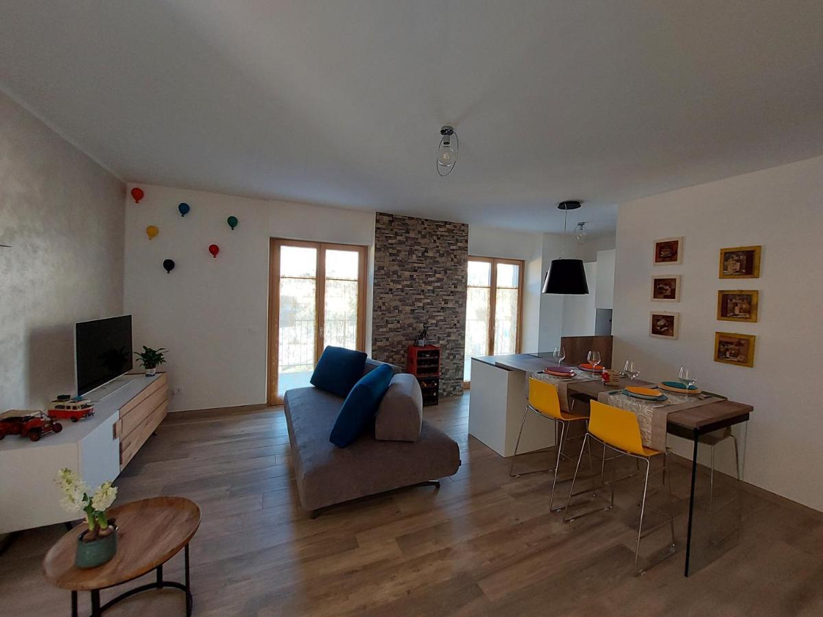La Bougainville - Luxury Apartment Torbole Sul Garda Eksteriør billede