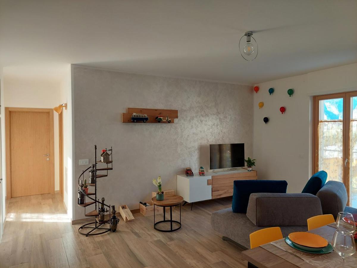 La Bougainville - Luxury Apartment Torbole Sul Garda Eksteriør billede