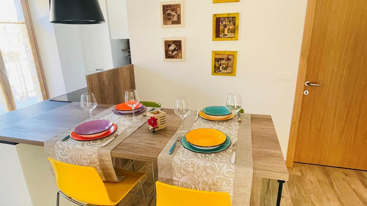 La Bougainville - Luxury Apartment Torbole Sul Garda Eksteriør billede